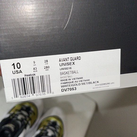 Retro Reebok Avant Guard Clyde Drexler Sneakers - Picture 8 of 8